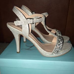 Size women’s 8